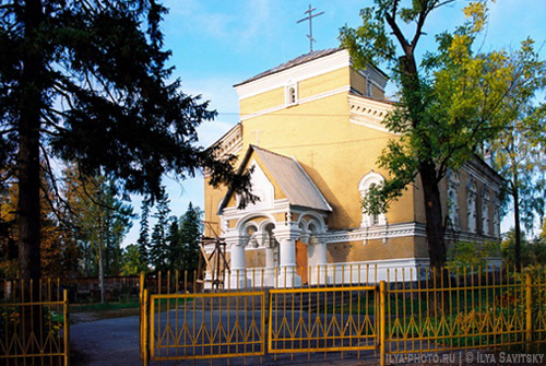 Храм – Николая Чудотворца (п. Белогорка) (фотограф Илья Савицкий)